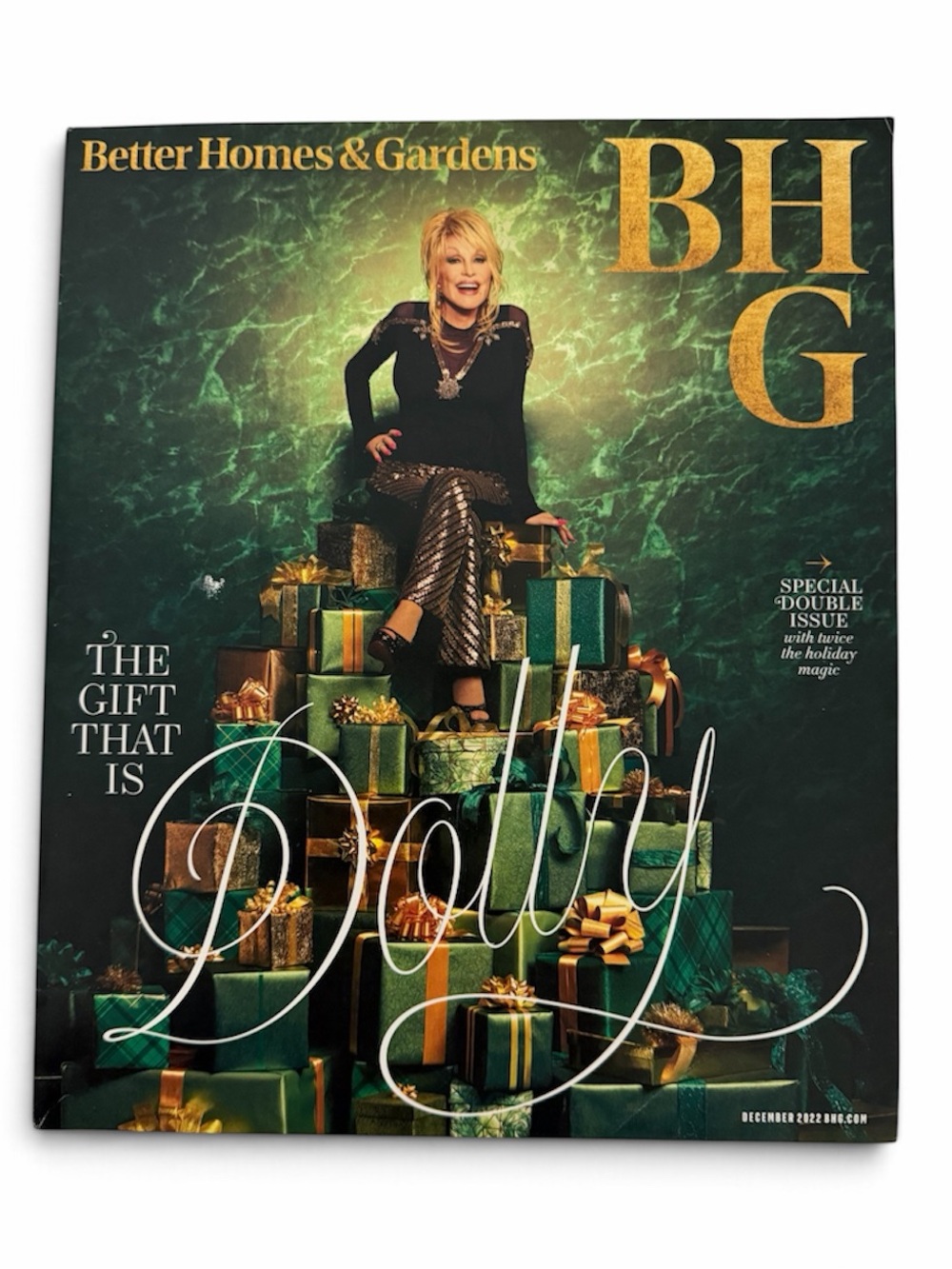 Dolly Parton Better Homes & Gardens, December 2022 Have a Holly Dolly Christmas